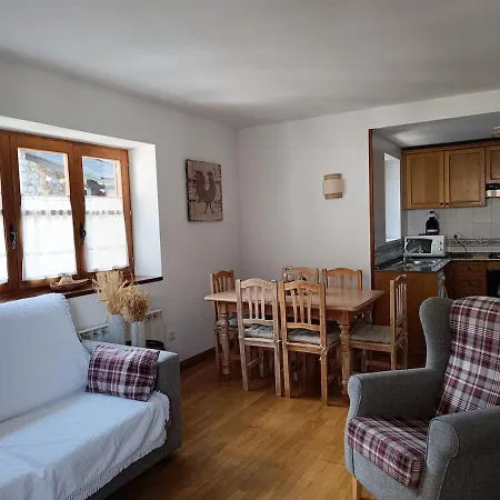 Mirador De Linsoles Valle De Benasque Apartamento