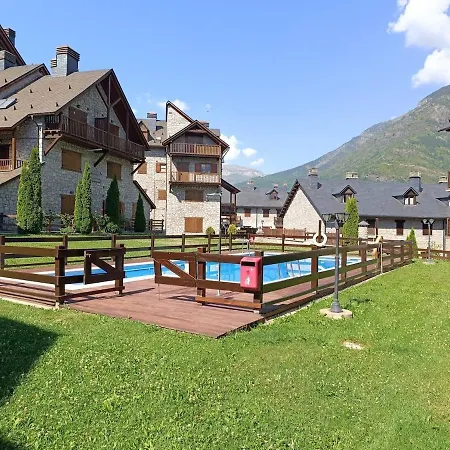 Mirador De Linsoles Valle De Benasque Apartamento Eriste